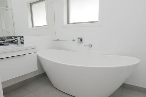 Photo of property in 11 Kotare Street, Waikanae, 5036