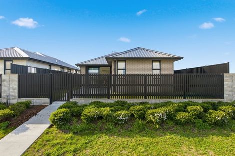 Photo of property in 64 Empire Crescent, Papamoa, 3118