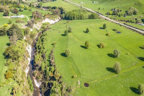 Photo of property in 7988 State Highway 1, Taihape, 4793