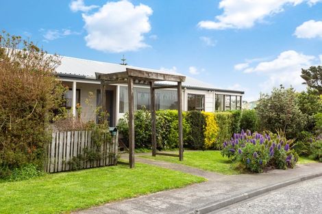 Photo of property in 12 Dominica Crescent, Grenada Village, Wellington, 6037