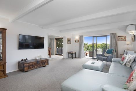 Photo of property in 24 Kereru Street, Waikanae, 5036