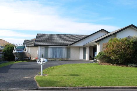 Photo of property in 6 Caldbeck Rise, Northpark, Auckland, 2013