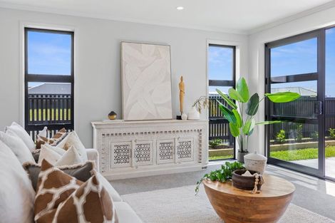 Photo of property in 65 Empire Crescent, Papamoa, 3118