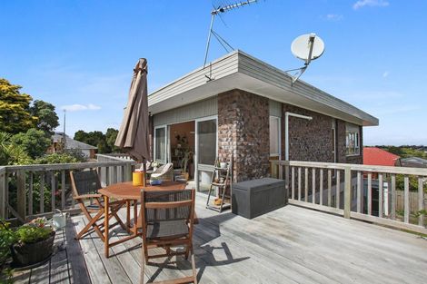 Photo of property in 45 Pigeon Mountain Road, Half Moon Bay, Auckland, 2012