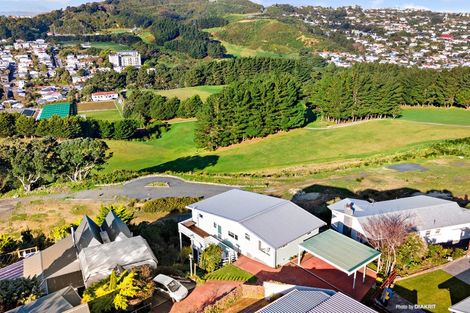 Photo of property in 19 Breton Grove, Kingston, Wellington, 6021