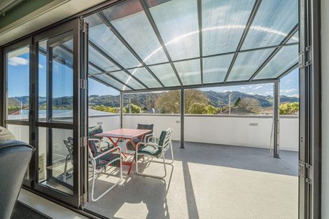 Photo of property in 42a Hudson Avenue, Ebdentown, Upper Hutt, 5018