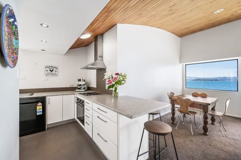 Photo of property in 2/517 Marine Drive, Sunshine Bay, Lower Hutt, 5013