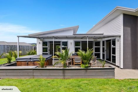 Photo of property in 18 Baxendale Drive, Matipo Heights, Rotorua, 3015