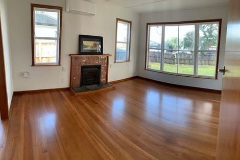 Photo of property in 1/85 Taikata Road, Te Atatu Peninsula, Auckland, 0610