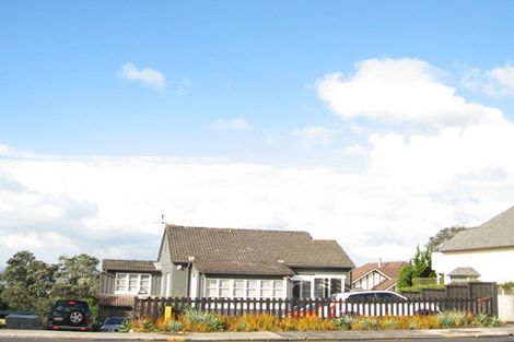 Photo of property in 2/34 Cook Street, Howick, Auckland, 2014