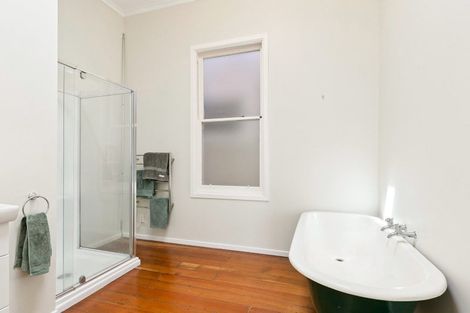 Photo of property in 54 Kilbirnie Crescent, Kilbirnie, Wellington, 6022