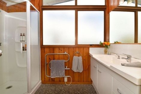 Photo of property in 328 Whangaparaoa Road, Stanmore Bay, Whangaparaoa, 0932