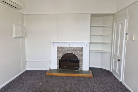 Photo of property in 16 Glendavar Street, Berhampore, Wellington, 6023