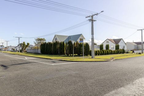 Photo of property in 87 Queen Street, Waitara, 4320