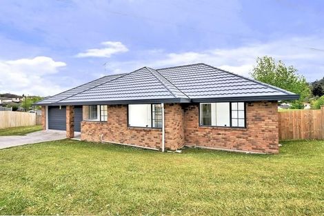 Photo of property in 1/11 Roanoke Way, Albany, Auckland, 0632