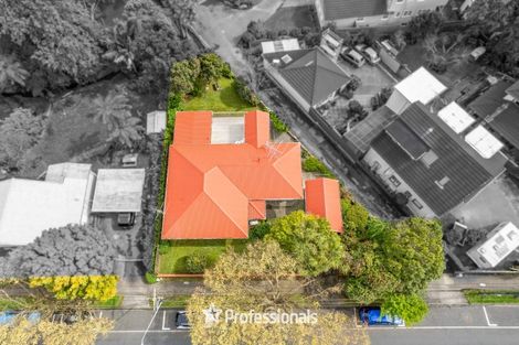 Photo of property in 135 Kings Crescent, Hutt Central, Lower Hutt, 5010