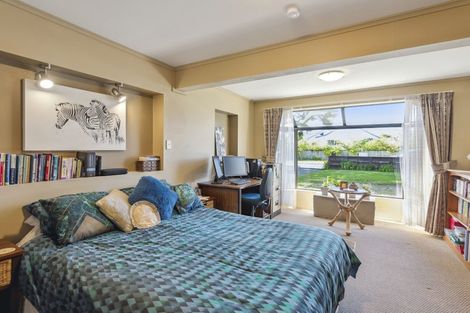 Photo of property in 24 Freyberg Crescent, Waikanae Beach, Waikanae, 5036