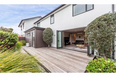 Photo of property in 174 Strickland Street, Sydenham, Christchurch, 8023
