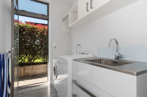 Photo of property in 5e Tui Glen, Omokoroa, 3114