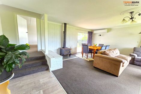 Photo of property in 21 Totara Park Road, Clouston Park, Upper Hutt, 5018