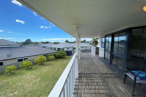 Photo of property in 9 Hinton Place, Pyes Pa, Tauranga, 3112