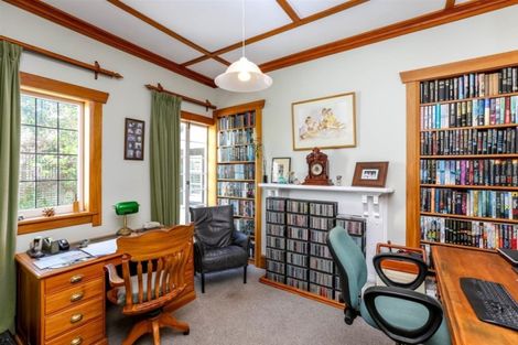 Photo of property in 37a Cameron Street, New Plymouth, 4310