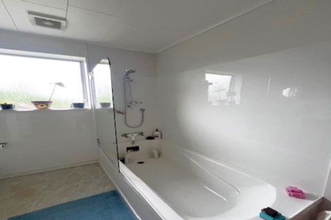 Photo of property in 2/122 William Street, Petone, Lower Hutt, 5012