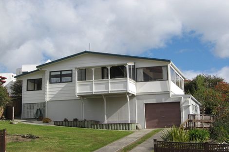 Photo of property in 10 Claydon Place, Ohope, 3121