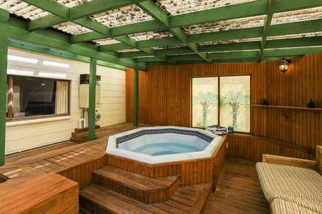 Photo of property in 18 Brookview Court, Queenwood, Hamilton, 3210