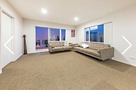 Photo of property in 28 Hollowout Street, Takanini, 2112