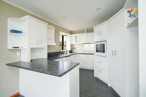 Photo of property in 14 Marine Parade, Bluff, 9814