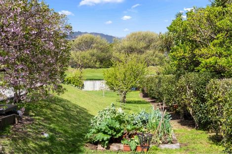 Photo of property in 38 Titoki Road, Waikanae Beach, Waikanae, 5036