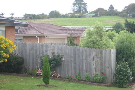 Photo of property in 25 Greenberry Drive, Ranui, Auckland, 0612