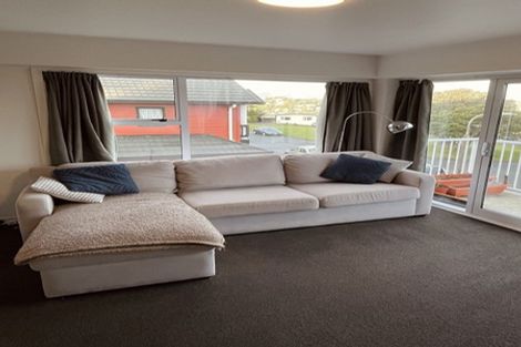 Photo of property in 2/32 Akaroa Drive, Maupuia, Wellington, 6022