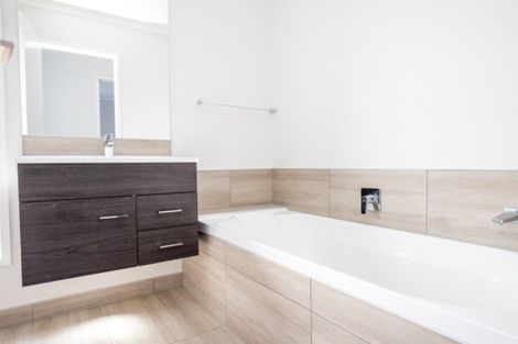 Photo of property in 19 Costello Drive, Ngatea, 3503