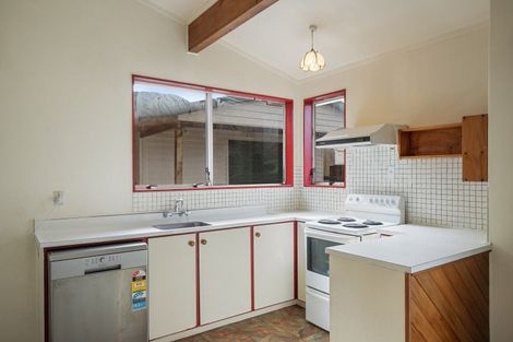 Photo of property in 84 Pasadena Crescent, Totara Park, Upper Hutt, 5018