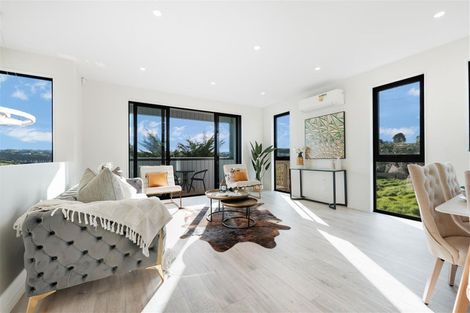 Photo of property in 25 Whakairo Crescent, Gulf Harbour, Whangaparaoa, 0930