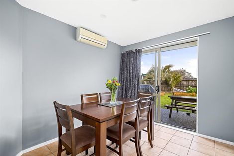 Photo of property in 2 Aitkenhead Court, Parakai, 0830