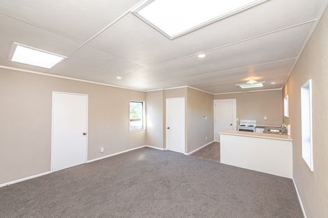 Photo of property in 68 Carlton Avenue, College Estate, Whanganui, 4500