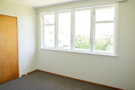 Photo of property in 37 Hillary Crescent, Belmont, Auckland, 0622