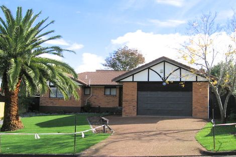 Photo of property in 3 Billabong Place, Botany Downs, Auckland, 2010