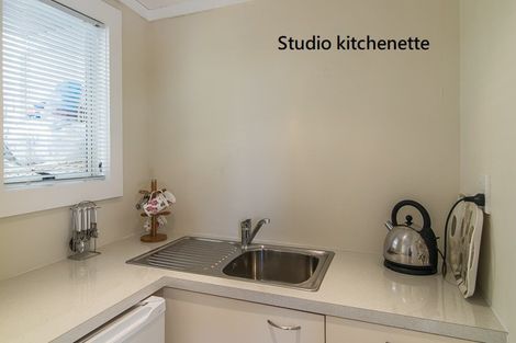 Photo of property in 3 Sunny Glen, Waikanae, 5036