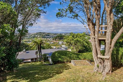 Photo of property in 24 Hollies Crescent, Johnsonville, Wellington, 6037