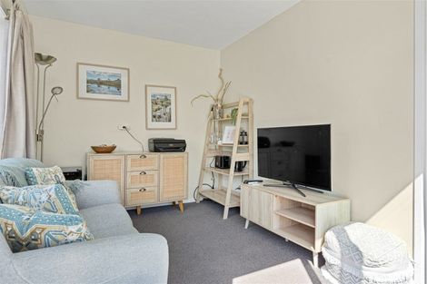 Photo of property in 8 Yorke Road, Haruru, 0204