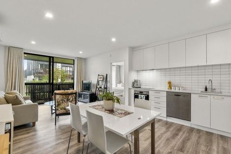 Photo of property in 2/24 Tahuhu Road, Mount Wellington, Auckland, 1062