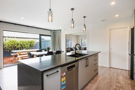 Photo of property in 30 Atlantic Drive, Fitzherbert, Palmerston North, 4410