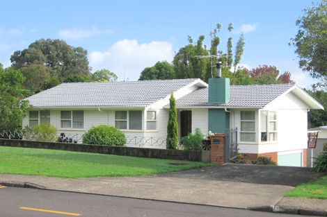 Photo of property in 85 Avonleigh Road, Green Bay, Auckland, 0604