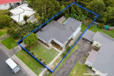 Photo of property in 30 Glen Marine Parade, Glendene, Auckland, 0602