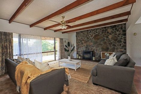 Photo of property in 15 Kirkcaldy Place, Flaxmere, Hastings, 4120