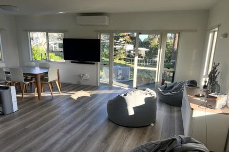 Photo of property in 1/3 Exmouth Road, Northcote, Auckland, 0627